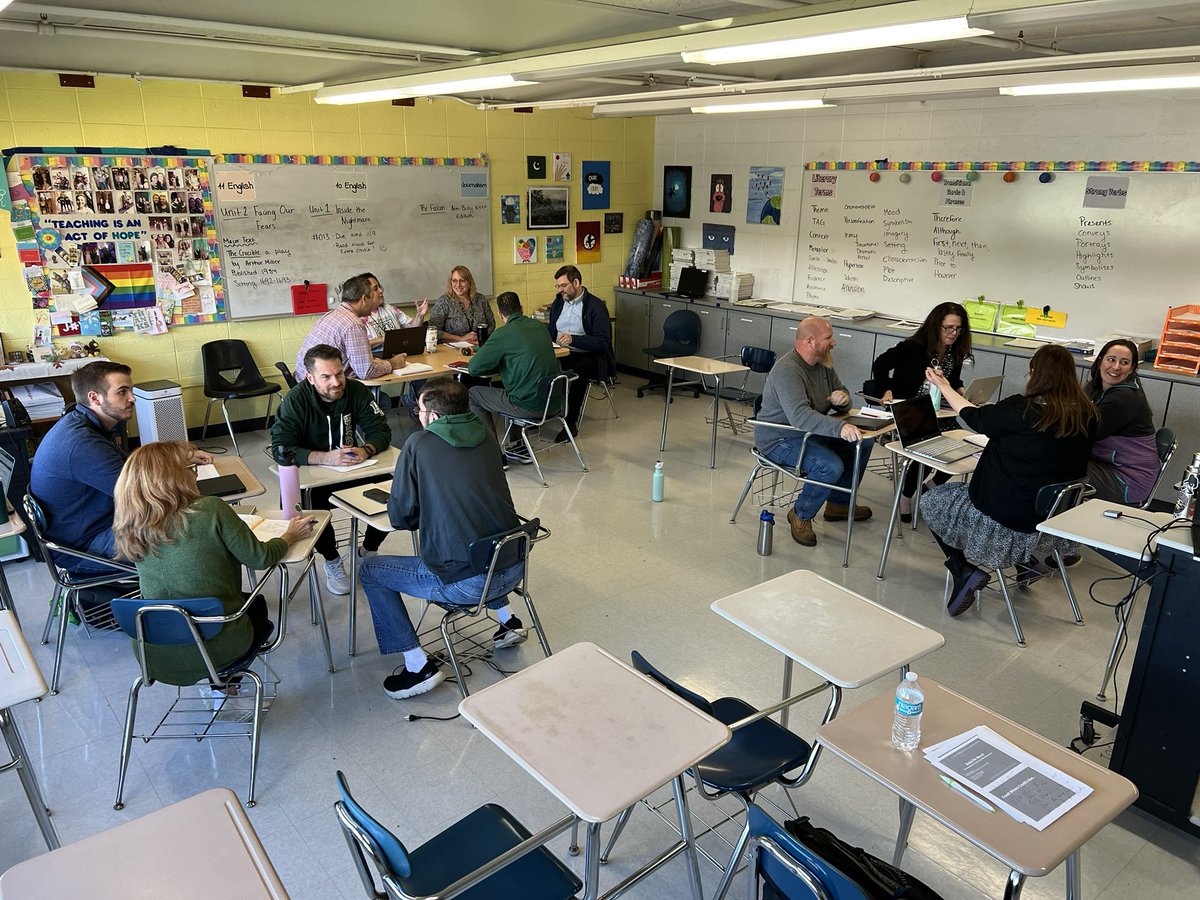 DR_SUPT's tweet photo. Proud to present PD today to aspiring administrators with our DReam Seminars - DR educators aspiring for mastery. #BuildingTheBench #DREAMseminars #WeAreDR https://t.co/wiqyTbQjTI