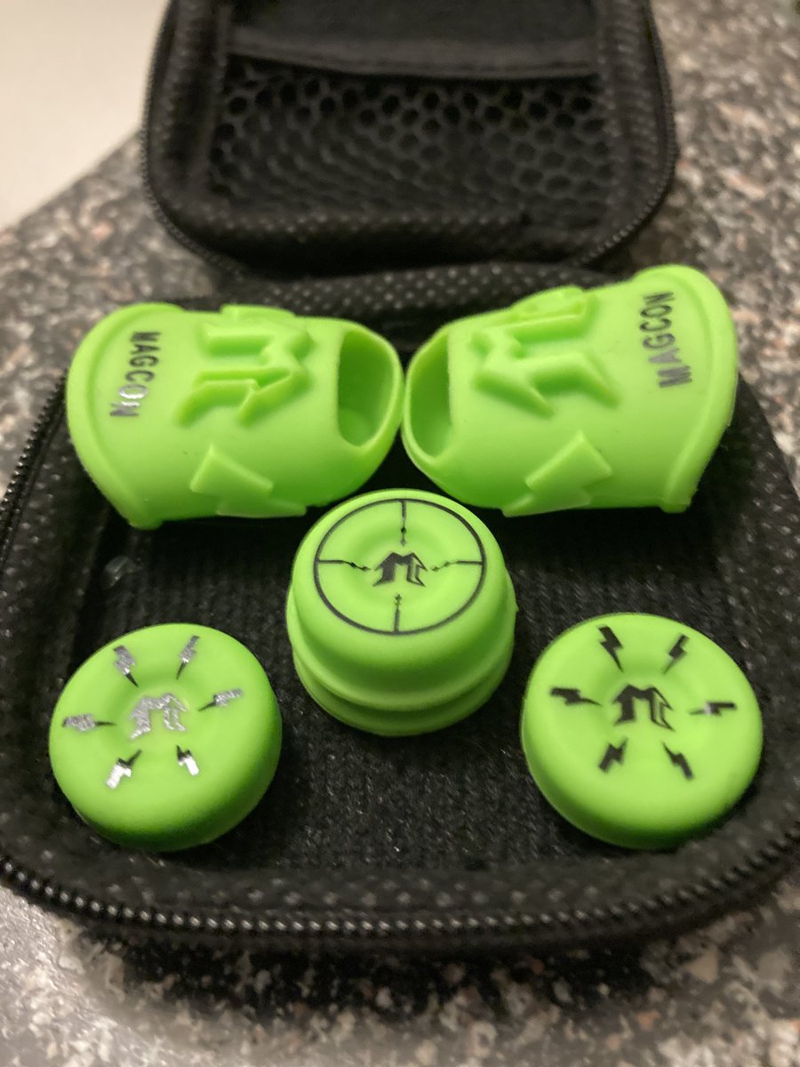 MagConGamingKit's tweet photo. @FaZeZooMaa is there anyone out there getting sore thumbs like ZooMaa and can't play any longer? Don't give up what you love. Get back in the game stronger and better than ever!
Check out MagCon Gaming's exclusive performer gear magnetic products.
Get connected, start winning! https://t.co/qu1XKKsBtk