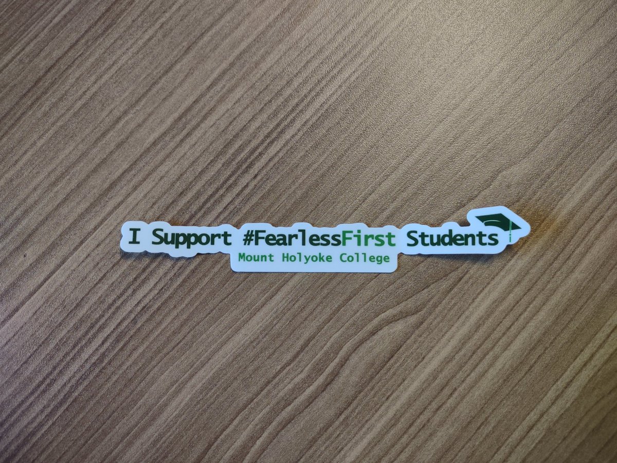 jcanslu's tweet image. Today is National First-Generation College Celebration Day! So proud of our coaches and student-athletes who broke through barriers to make a college education possible.@mhclyons @mtholyoke #FirstGenDay #FearlessFirst