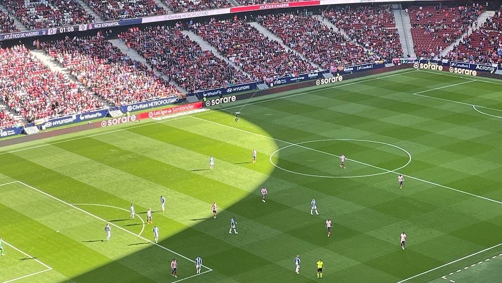 JLMatthews4's tweet photo. What a weekend of football! Four games, 10 goals, 6 red cards and all topped off with Rayo beating Real Madrid ⚡️⚽️ https://t.co/hLWEXpwD3U