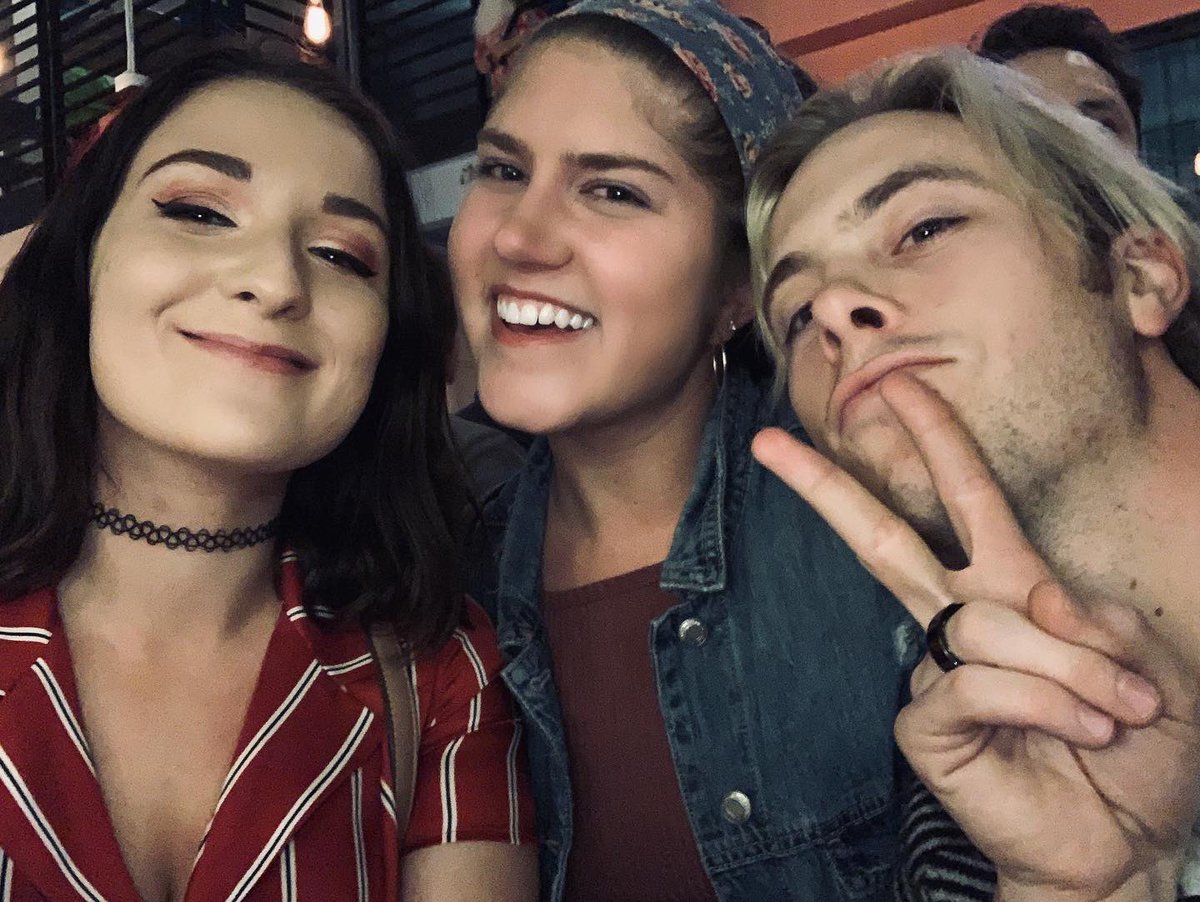 FanGirlKat15's tweet photo. happy birthday to this tiki bar lovin’ pirate that slappa da bass sometimes🥂@RikerLynch https://t.co/2Pjz8upesV