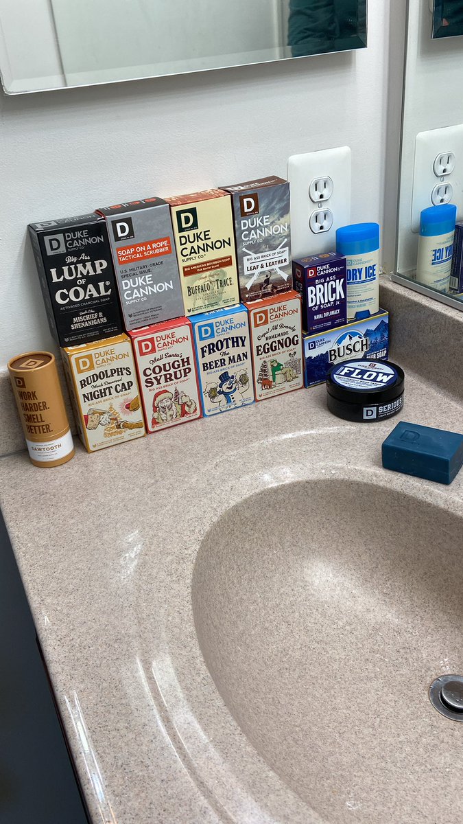 robbyg__2's tweet photo. Just picked up the holiday set! #DUKECANNON @BussinWTB @_willcompton @TaylorLewan77 https://t.co/VZZKpi4WSL