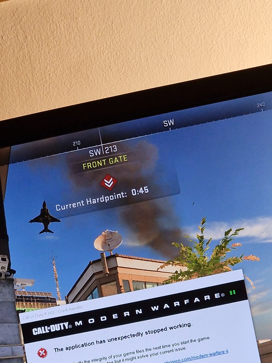 tynki777's tweet photo. @Activision plz bruh 😭 pleez. My mw2 has just crashed agaaain https://t.co/d71YKmIOKd