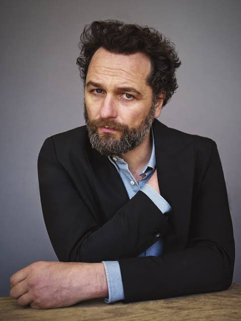 Happy birthday Matthew Rhys. My favorite films with Rhys are The Post and A beautiful day in the neighborhood. 
