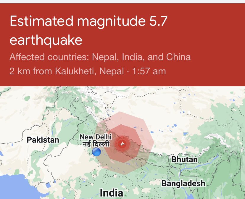 Kriti0400's tweet photo. Earthquake tremors felt across Delhi #earthquake https://t.co/De7XbO45G6