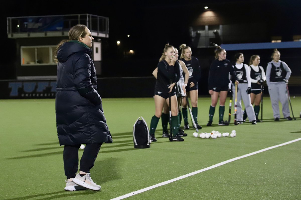 Getting work in under the lights. Less than 24 hours ‘til showtime for <a href="/CastletonFH/">Castleton FH</a> 🌙
