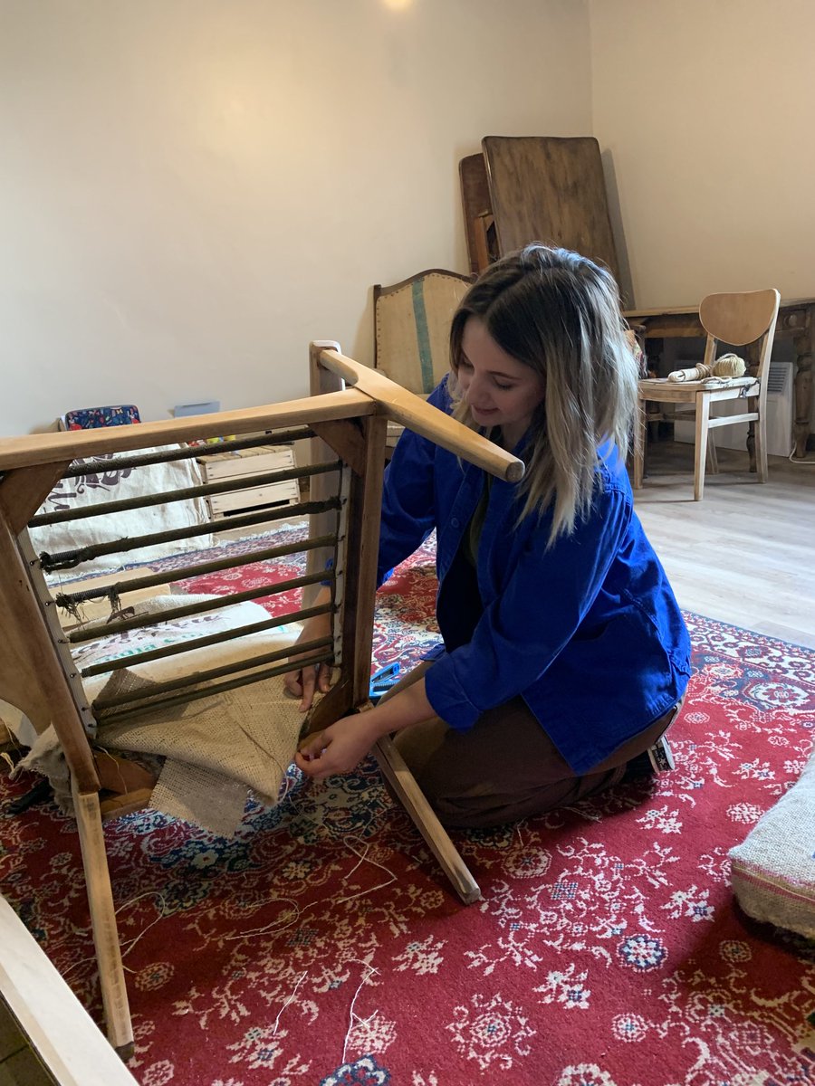 owen_garry's tweet photo. Gweithio yn galed yn ⁦@caffilolfa⁩ Porth Tywyn. 

Trafod menywod mewn busnes a grwp rhwydweithio 4Ivy fory 

#DrosFrecwast ⁦@BBCRadioCymru⁩ 

Holly is hard at work with a new business venture in Burry Port.

Talking women in business , tomorrow ⁦@BBCWalesNews⁩ https://t.co/3kKlM3p0mw