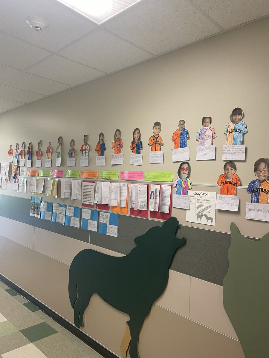 gfoster_06's tweet photo. Our own @SLESuns 2nd grade Astro champions generated their own word problems yesterday. Ms. Coleman made it a relevant, real world current event and it was awesome. https://t.co/unctq4jdiR