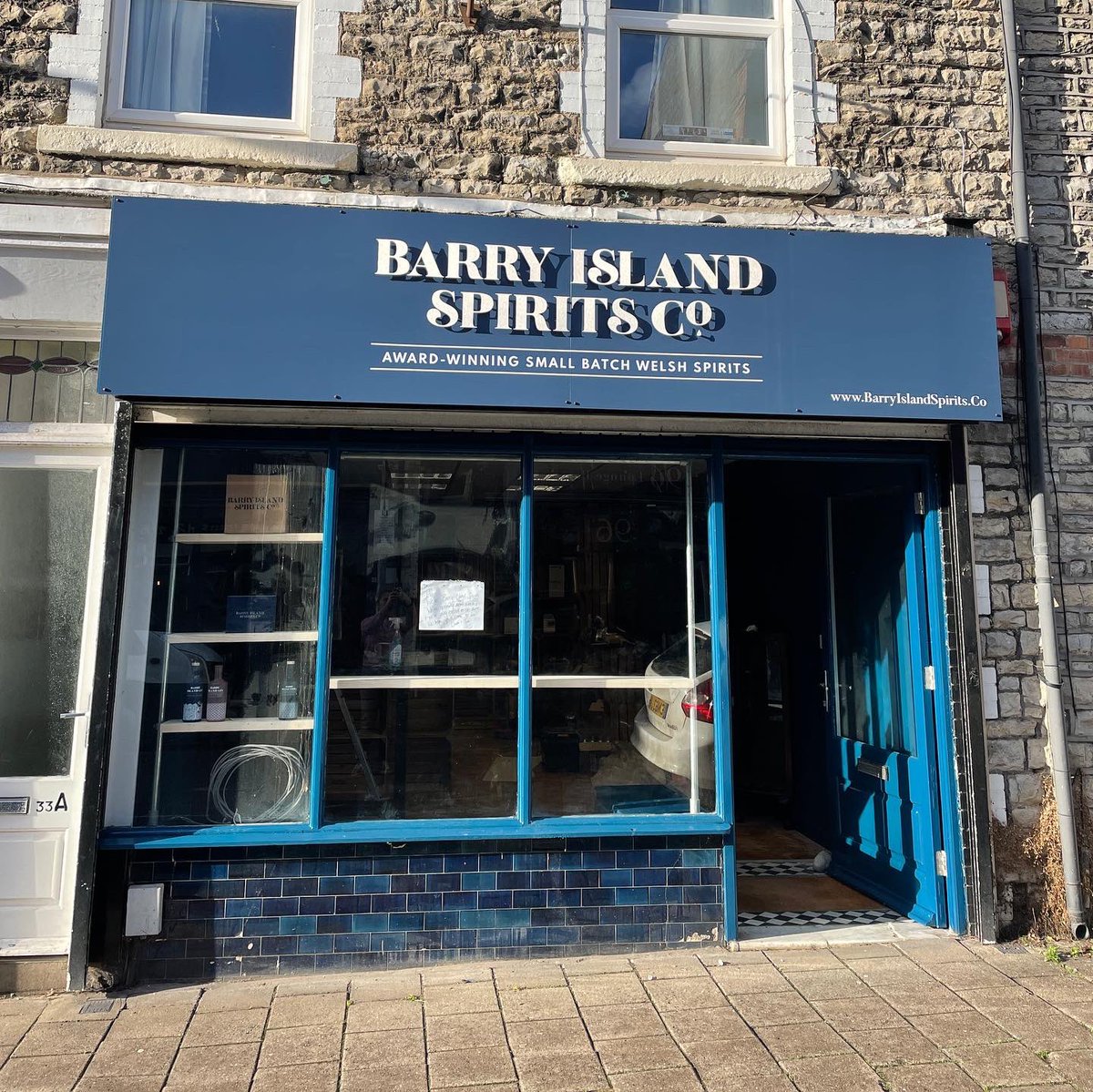 Barry Island Spirits Co tweet media