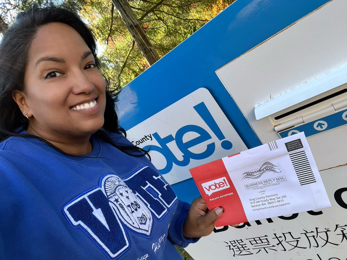KristineMReeves's tweet photo. And it’s done! Quick, secure, easy, convenient, and free! Beautiful fall 🍂 weather, long lines of folks getting those ballots 🗳 turned in, & Democracy in action! It’s a good day! #ElectionDay #workingmom #GOTV #rightfitfederalway #hustlehard #TeamReeves https://t.co/I8vf3yRw61