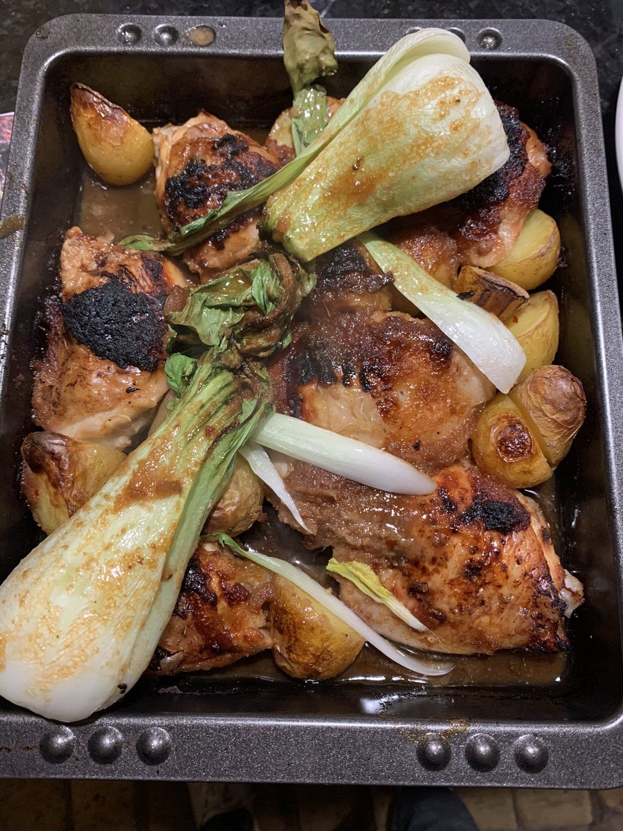 paulinedaniels's tweet photo. From my kitchen this evening.. Galangal chicken with pak Choi. #paulineskitchen @waitrose #galangalchicken #traybake #weekdaysupper https://t.co/9K6Cae3JKx