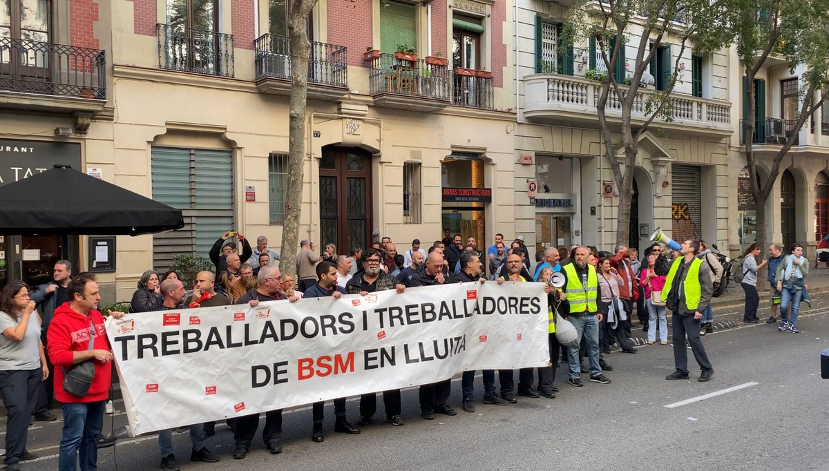 CCOO_BSM's tweet photo. @socialistes_cat @jaumecollboni @pscbarcelona @EspejoPublico @jaumecollboni quan poguis ens dius alguna coseta, no tinguis pressa, nosaltres ja portem més de 7 mesos, som-hi 💪💪 @jaumecollboni #Collboniculpable #Labatadimision #BarcelonadeServeisMunicipals #VagaBSM https://t.co/tJngkgeZzq
