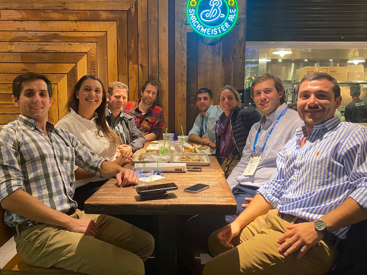 Uruguayos en el congreso de la <a href="/ASA_CSSA_SSSA/">Agronomy, Crop, and Soil Science Societies</a> tremendo team🇺🇾🇺🇾🇺🇾<a href="/BergerAndres/">Andres Berger</a> <a href="/ignacio_macedo/">Ignacio Macedo</a> <a href="/paula_garcia_uy/">Paula García Helguera</a> <a href="/FacundoLussich/">Facundo Lussich</a> Agustín Nuñez Nicolás Caram y Joaquin Peraza!!