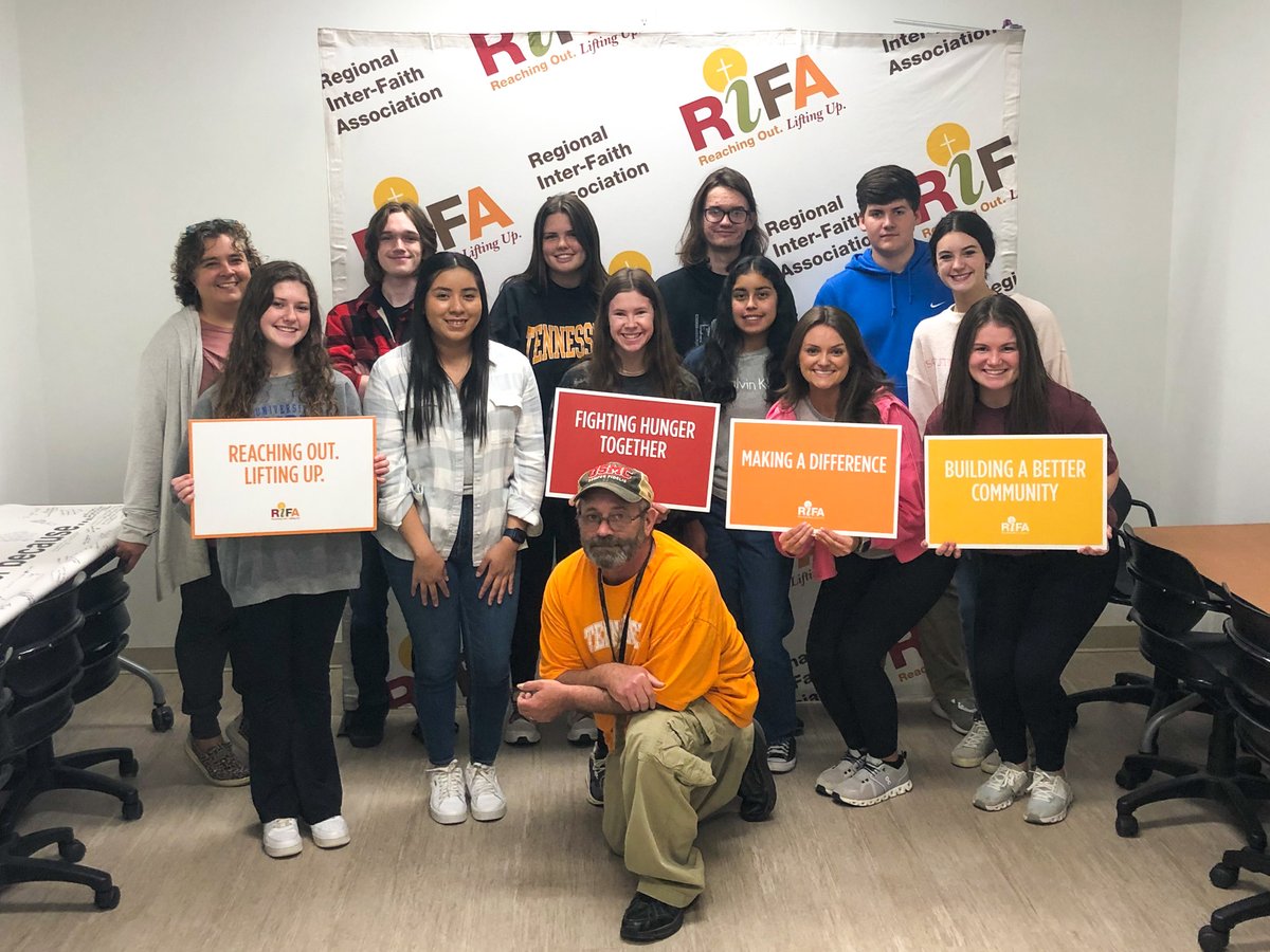 rifajackson's tweet photo. This morning Crockett County High School's Beta Club joined us to pack bags for our Snack Backpack program! Almost 1,350 bags will be distributed to children in our community this week. #FightingHungerTogether #RIFAJackson https://t.co/Ausi6m8eJM