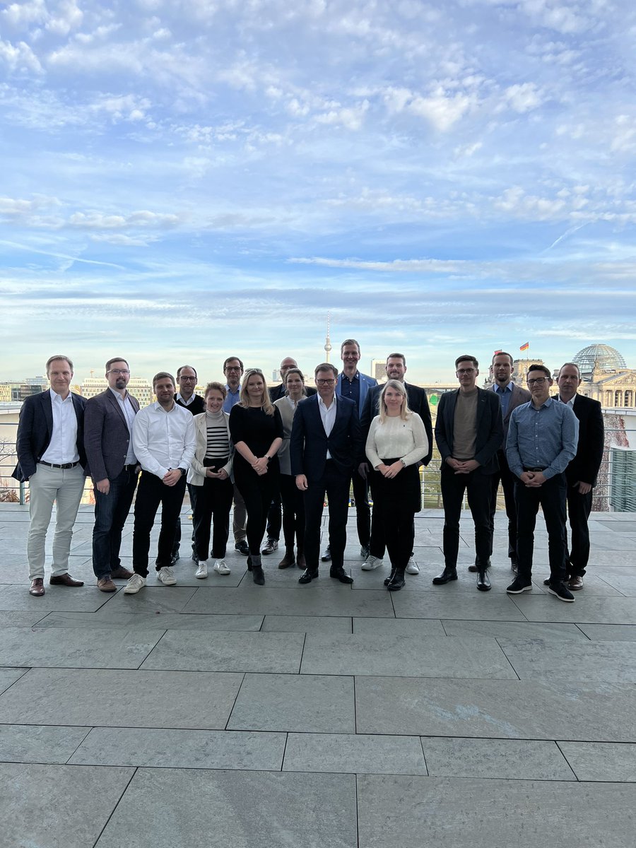 Spannender Austausch mit ostdeutschen Start-Ups heute im Bundeskanzleramt. Viele tolle Erfolgsgeschichten! Die Start-Ups werden die Wirtschaft von morgen prägen und in Ostdeutschland Innovationen und Wachstum vorantreiben.