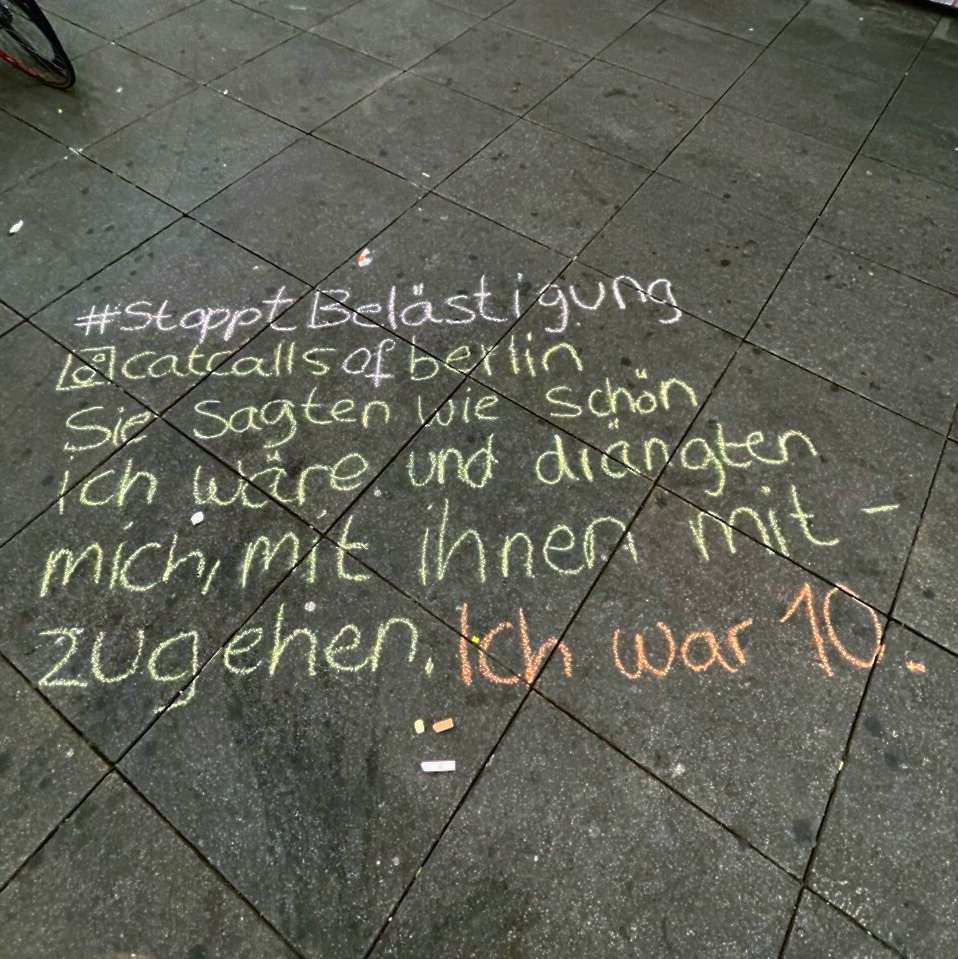 catcallsberlin's tweet photo. Caption auf Instagram!
#weltmaedchentag #internationaldayofthegirlchild #idotgc #worldgirlsday #catcallsofberlin #catcalls #berlin #stopstreetharassment
https://t.co/aW9BDFoHJk https://t.co/D244t8YQgV