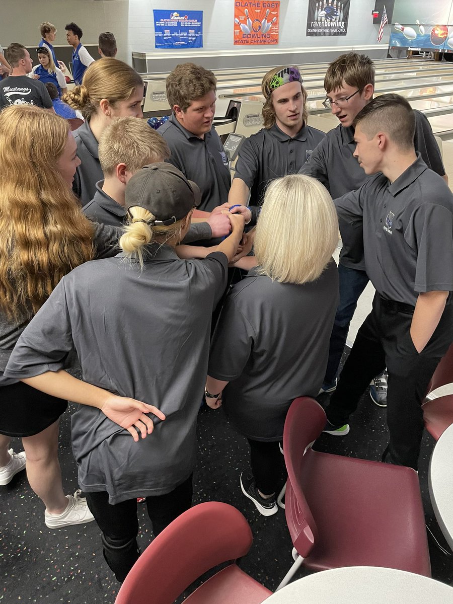 CBR_OW's tweet photo. They did it! @OWUnifiedBwling punched their ticket to STATE! Way to go coach @CoriCzajka and athletes. Good luck next week, we will be cheering for you guys! 💙🦉 https://t.co/bNPZCSxD06