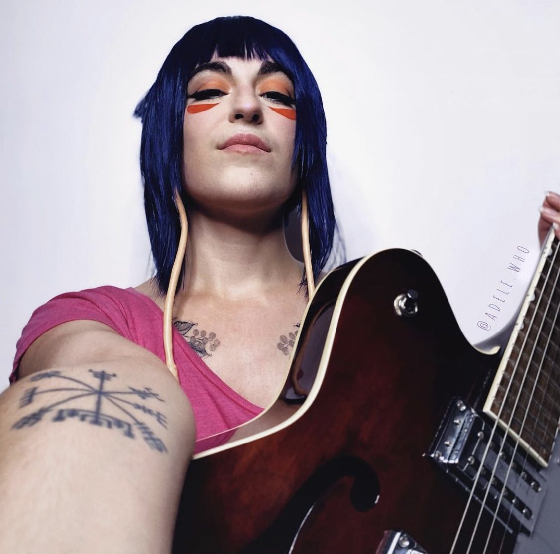 AdeleWho's tweet photo. I realized I never posted those photos

#kyokajiro #mha #bnha #myyeroacademia #cosplay #kyokacosplay #mhacosplay #makeup #guitar https://t.co/MXhEjpH8Oq