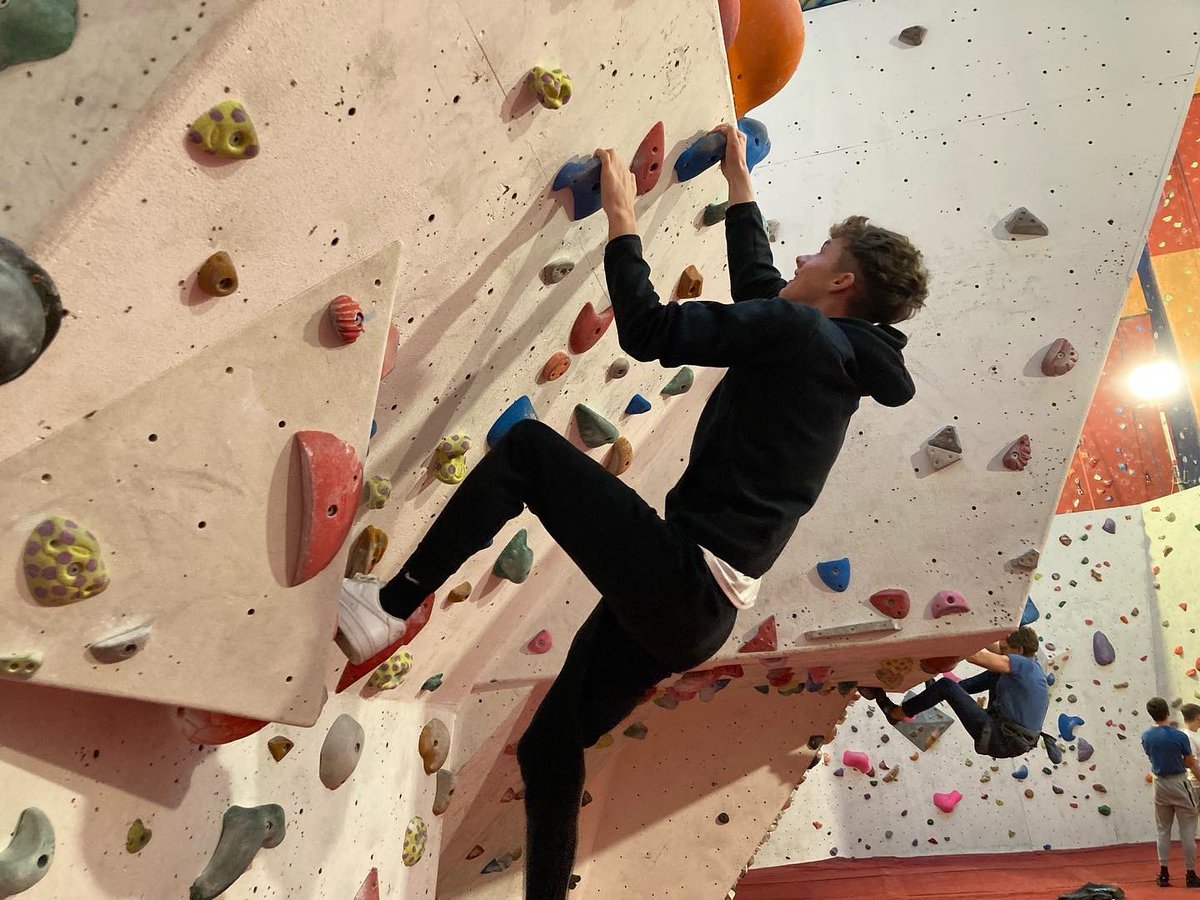 hcfehighpsport's tweet photo. @hartlepoolfe Policing Diploma students working on leadership and teamwork skills during a climbing session @SunderlandWall. Such a fantastic learning environment. #transforminglives #personaldevelopment #leadership #teamwork #LOtC #climbing #indoorclimbing #personalgoals https://t.co/yOhJQCx54B