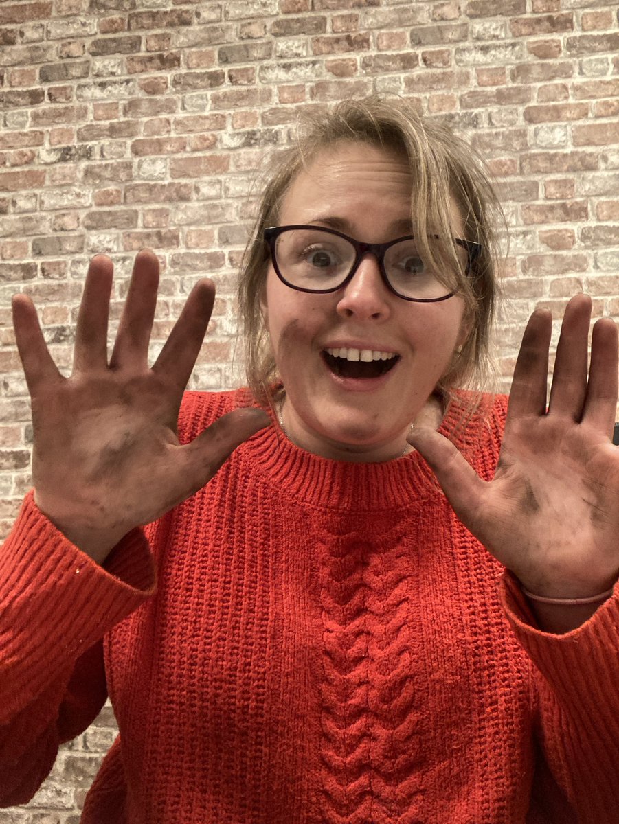 Me when I try to put air in my tires for the first time ever ⬇️ … cue flat tire, lost tire cap, and overall saga! Moral of the story…I’m a musician 🎼 not a mechanic 🔧 #musicianslife #musician #tuesdayvibe