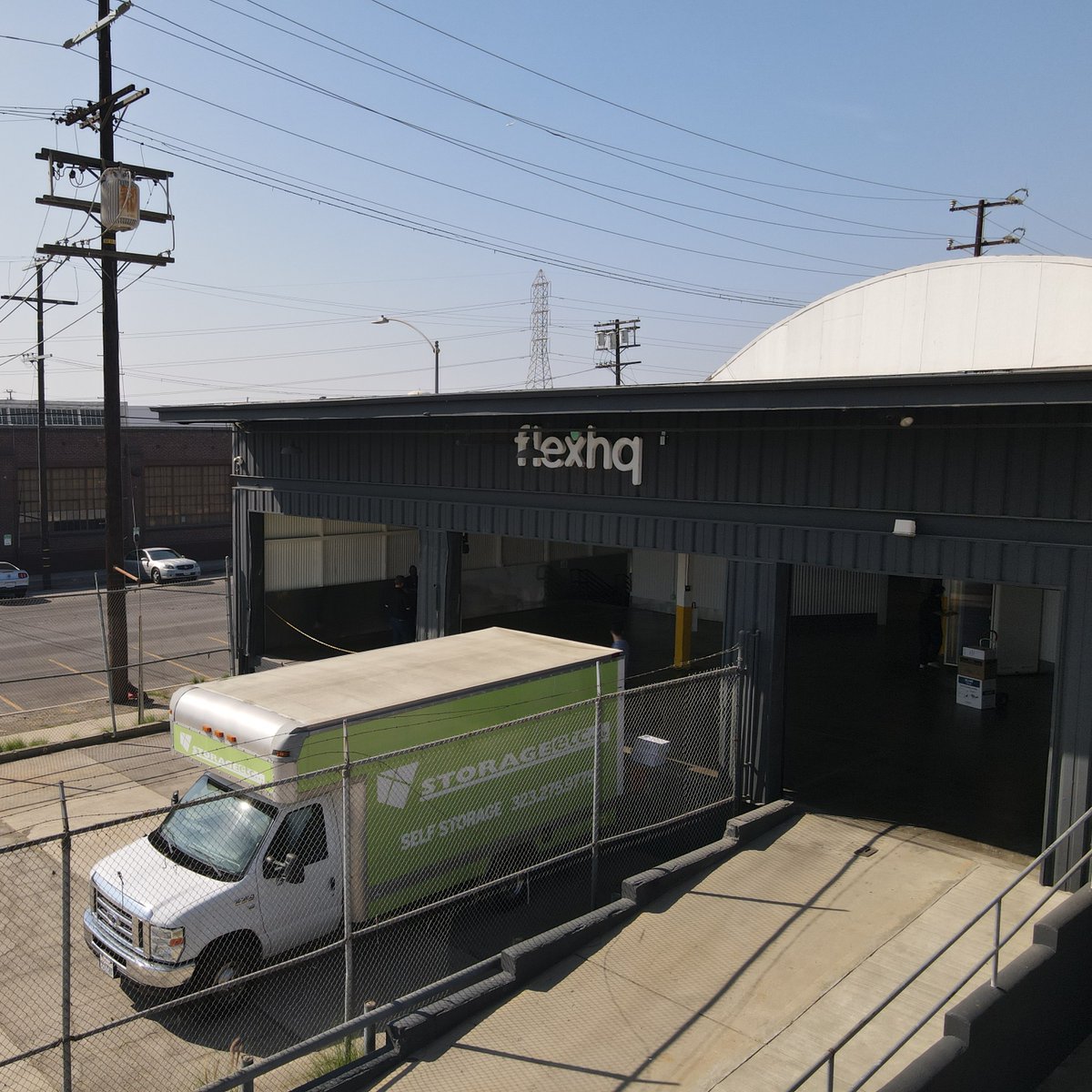 flexhqofficial's tweet photo. Not one, not two, but three loading docks at your disposal here at FlexHQ, so you can ship and receive to your heart's content!
https://t.co/ZEfWD6ZobB
#smallbusiness #ecommerce #shipping #warehouse #smallwarehouse #microwarehouse #cowarehousing #losangelese #flexhq https://t.co/nDshfH3TzP