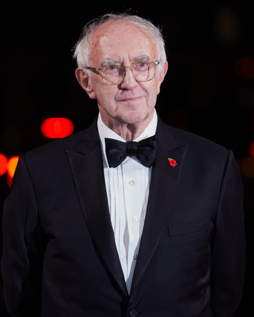 The Crown (@thecrownnetflix) on Twitter photo 