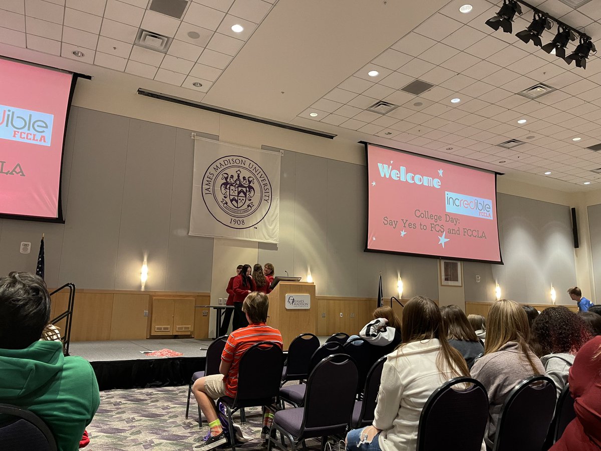 BBurgFCCLA's tweet photo. Beautiful day spent at JMU with @virginiafccla . We loved learning more about the leadership organization from the state officers, building chapter bonds and getting to check out the JMU campus with it’s vast variety of opportunities! #FCS #FCCLA #VAFCCLA https://t.co/xqyJooWl3D