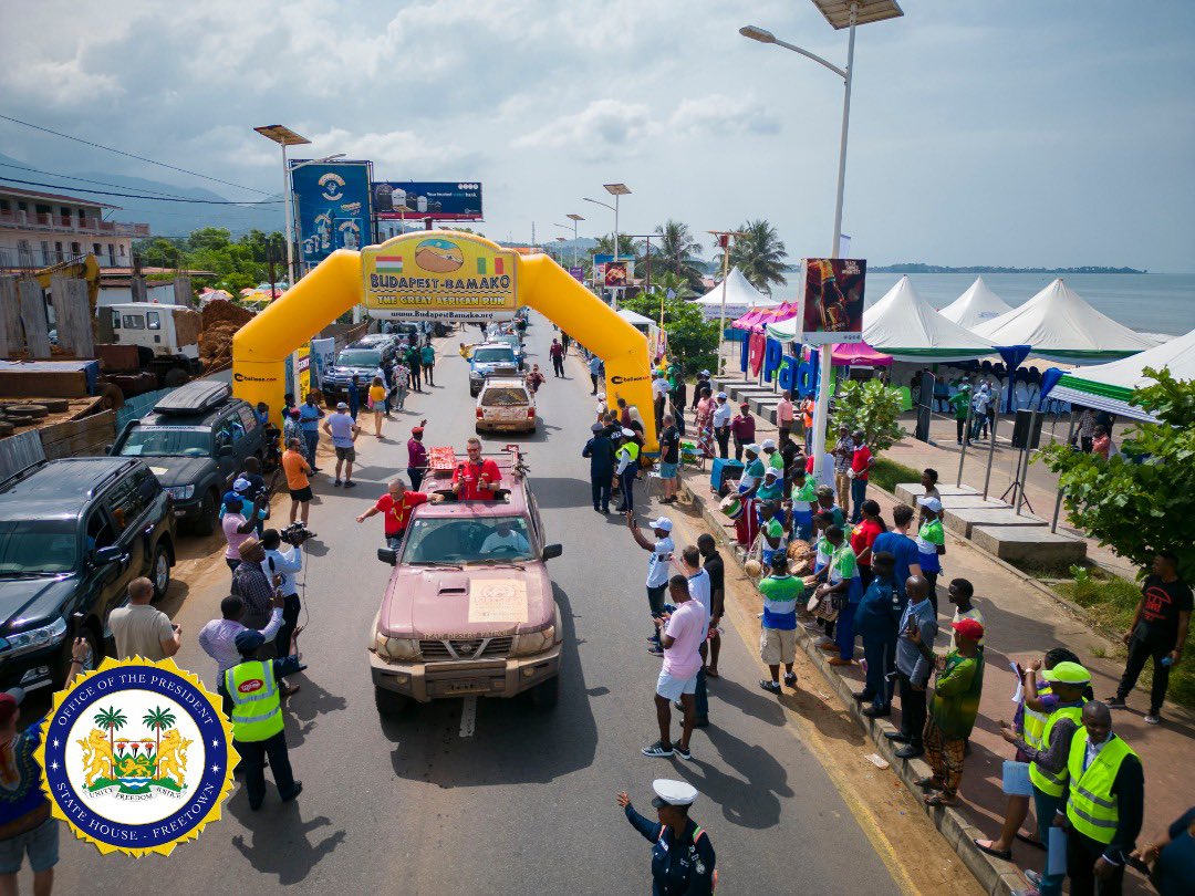 julius_maadabio's tweet photo. Today, I was at the finish line with great pride in our peaceful capital city Freetown to congratulate participants of the Budapest-Bamako Rally. The rally is a true test of resilience and human limits, physical and mental strength. More importantly, it unites people. 1/2 https://t.co/MU76bUZf2B