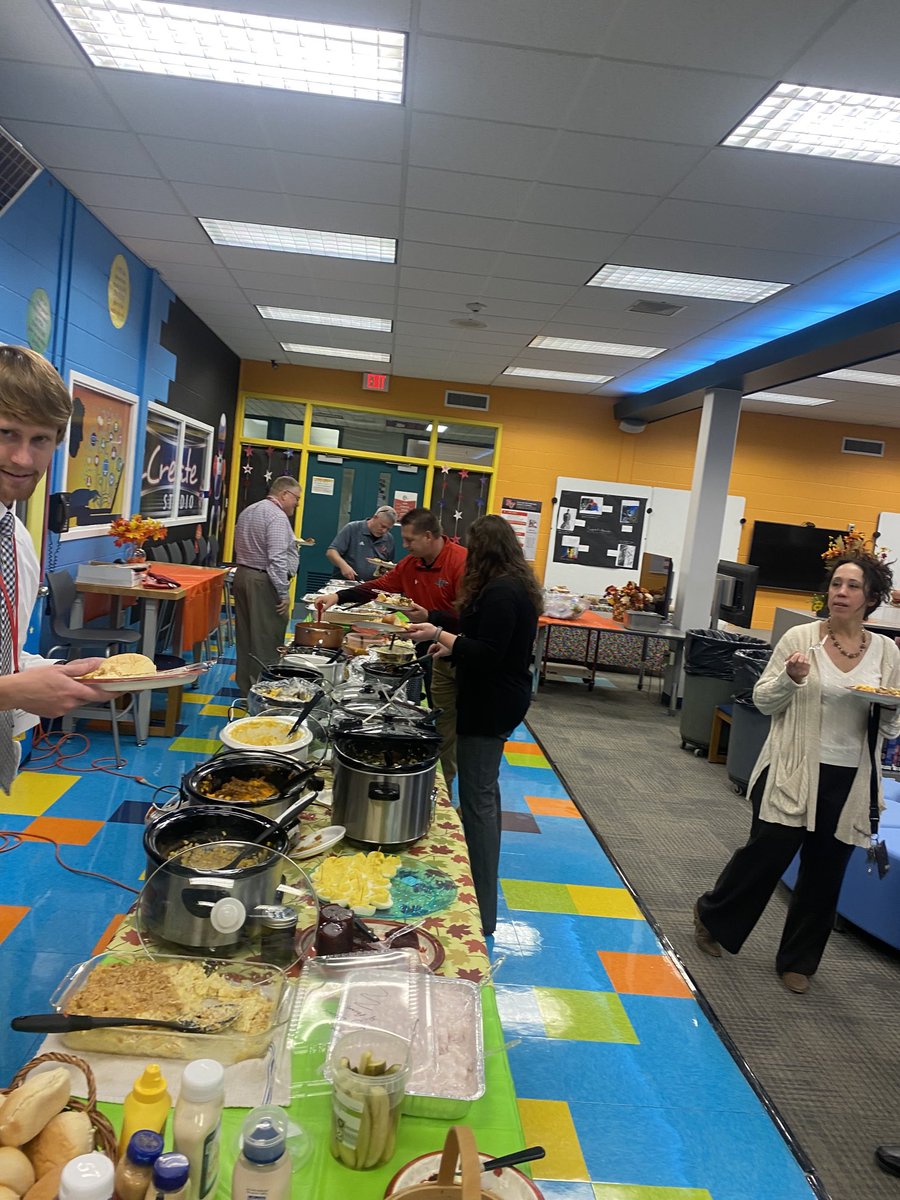 ef_special's tweet photo. what a great event! Thanks Middle School Partner’s P.E. The food was wonderful. https://t.co/2Dmh6diyJC