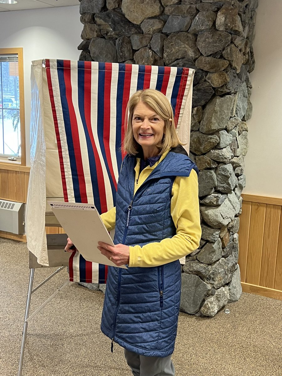 Lisa Murkowski tweet media