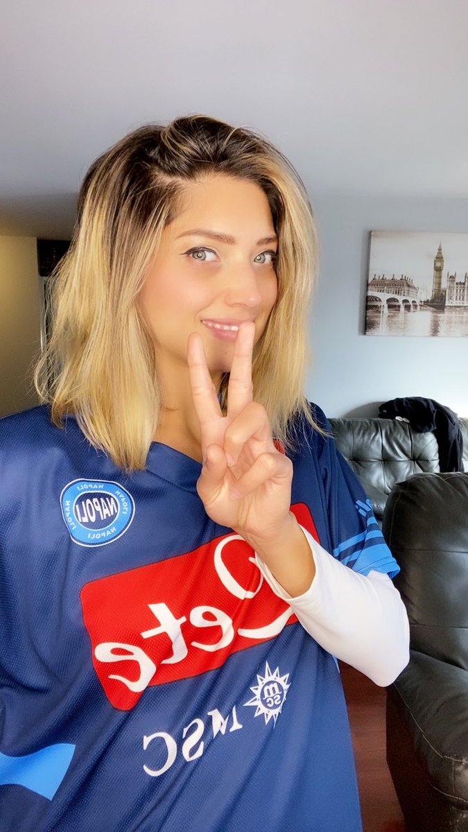 My favorite thing to do ? 
Watching #SSCNapoli play !!💙🤍💙

#ForzaNapoliSempre #Napoli #Calcio #win