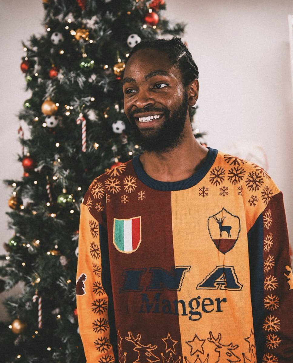 The_Kitsman's tweet image. 𝐆𝐢𝐯𝐞𝐚𝐰𝐚𝐲.

We've teamed up with Classic Football Shirts to give away three different special edition festive jumpers. 

Second up is AS Roma. To Enter;

1. Follow @classicshirts &amp;amp; @The_Kitsman.
2. Retweet.
3. Comment your size.

🏆 Winner announced 14/11/22.

Good luck!