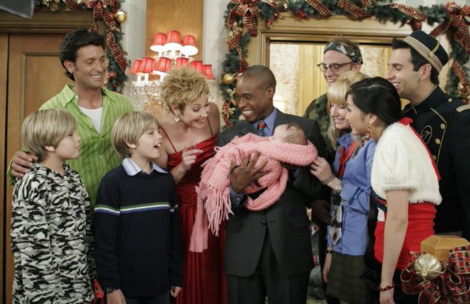 ChildhoodShows's tweet photo. We were blessed with how good the old Disney Channel shows Christmas episodes were ❤️ https://t.co/Pi4aMVcajR