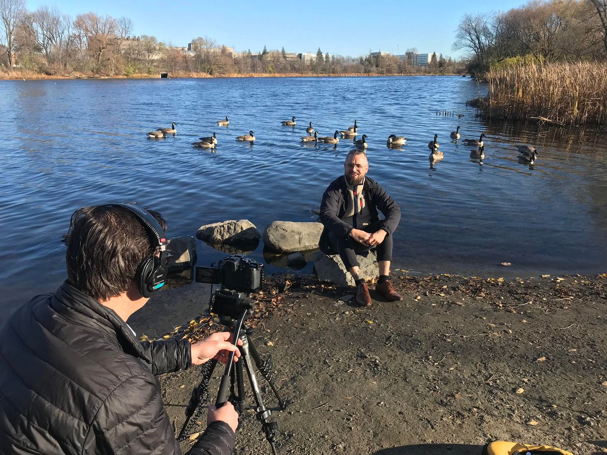 En tournage avec <a href="/Lillaw/">Lilla Warn 🛄</a> (et les bernarches!) afin d'explorer les enjeux juridiques de la future Agence canadienne de l’eau tel que discuté dans un article de la <a href="/DroitRevue/">Revue générale de droit</a> co-rédigé avec <a href="/MFranceFort/">Marie-France Fortin</a> - bientôt sur vos écrans! #gouvernance #eau #droit