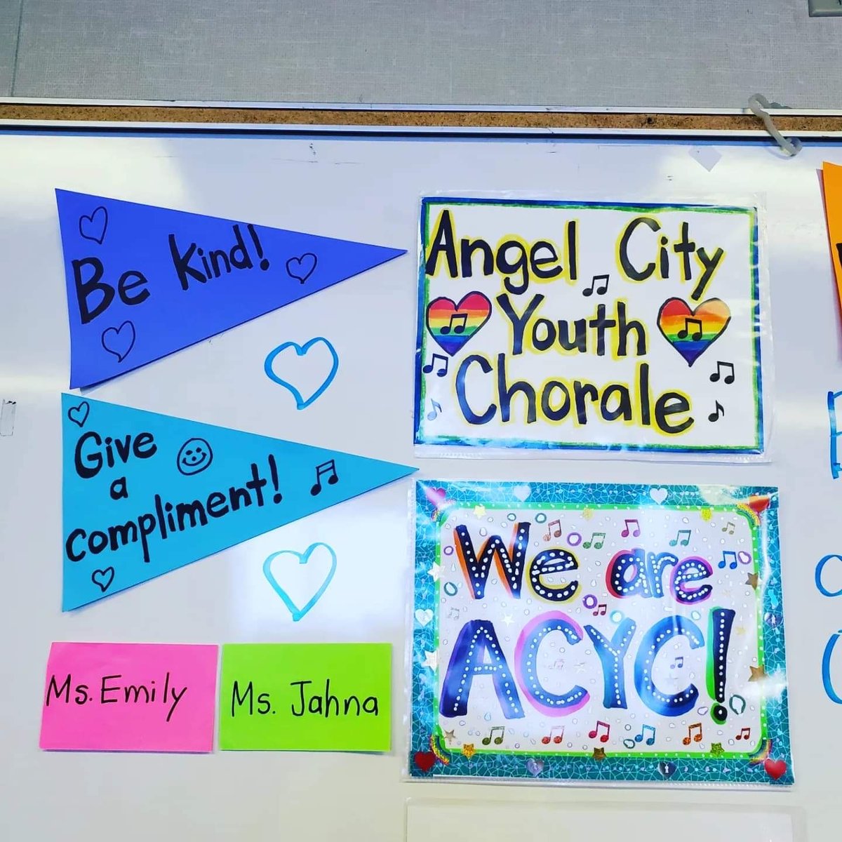 Last weekend, @angelcityyouthchorale (ACYC) had a blast learning choreography for the upcoming #TheMoreTheMerrier holiday concert and we can't wait to share it with you! And guess who stopped by - our very own @SueFink!