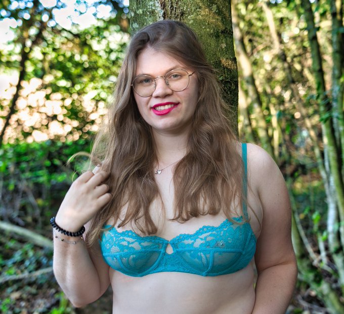 Ein L&auml;cheln versetzt Berge !!! https://t.co/q38fVKYDPL  #curvy #venusaward2022 https://t.co/CuHa5khz<a href="/tag/curvy"class="tags"><span>#curvy</span></a><a href="/tag/venusaward2022"class="tags"><span>#venusaward2022</span></a>