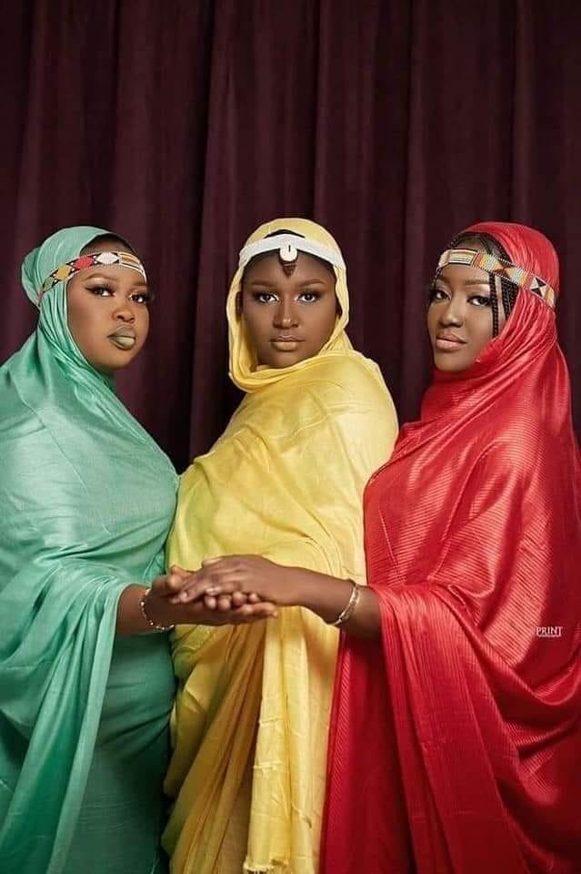 "Maliens, il est encore temps de se ressaisir, de se donner la main et de regarder tous dans la même direction afin de vivre en bonne intelligence...Nous sommes un grand Peuple de paix, de dialogue et de tolérance. 
Notre rencontre avec le diable ne doit pas changer cela."