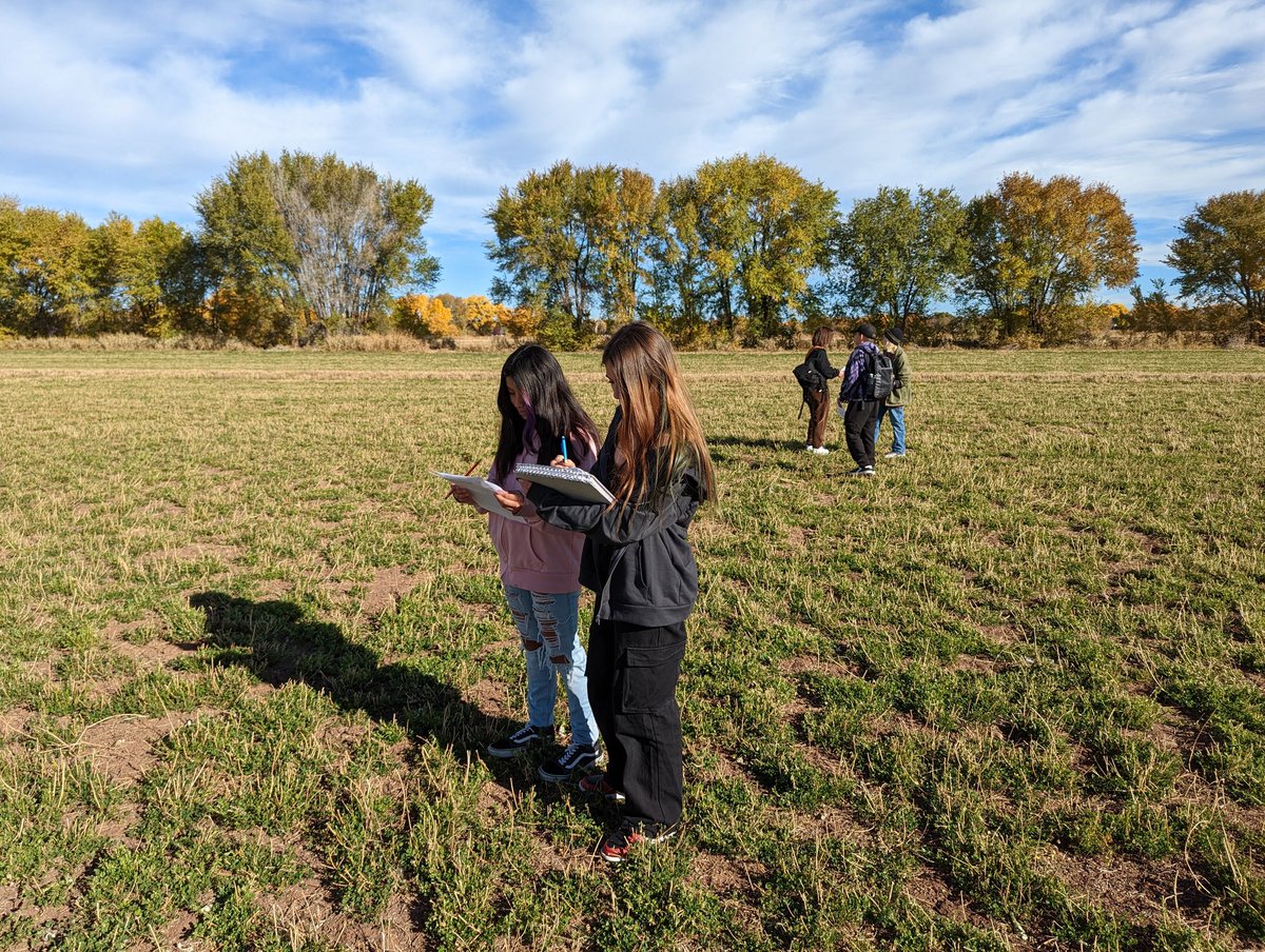 AdamADodge's tweet photo. @DigitalArtsTec1  exploratory art students immerse themselves in the autumn beauty of Los Poblanos open space. How do we use all our senses to inspire our art? https://t.co/1QtLKyMUuz