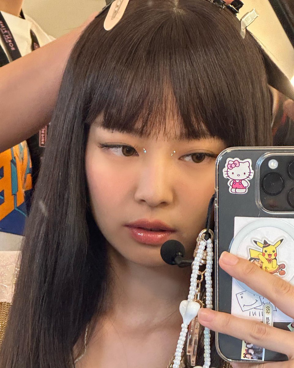 jennie tweet media