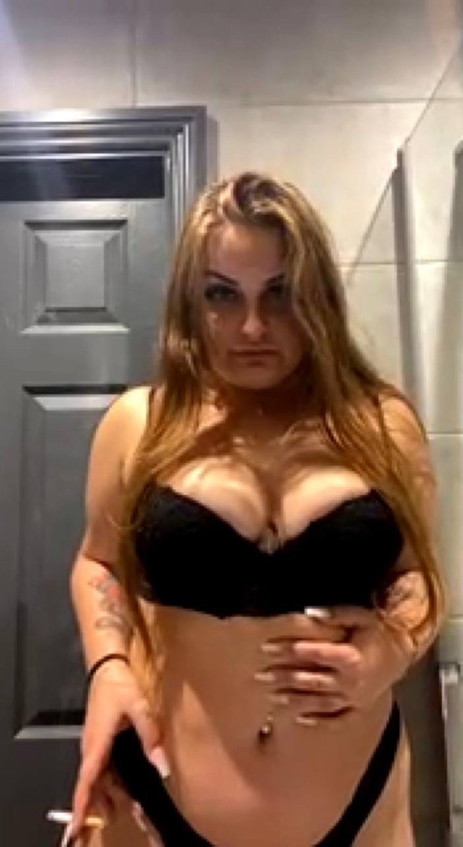 MarthaM0f's tweet photo. 😈😈 #latinamodel #onlyfans #curvybabe https://t.co/xve7C0iLtO