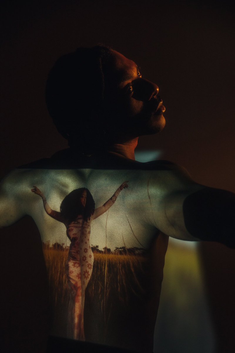 iamcjhart's tweet photo. Also got a chance to put some of the photos I’ve snapped put on my body. https://t.co/bIMkXnXMxQ