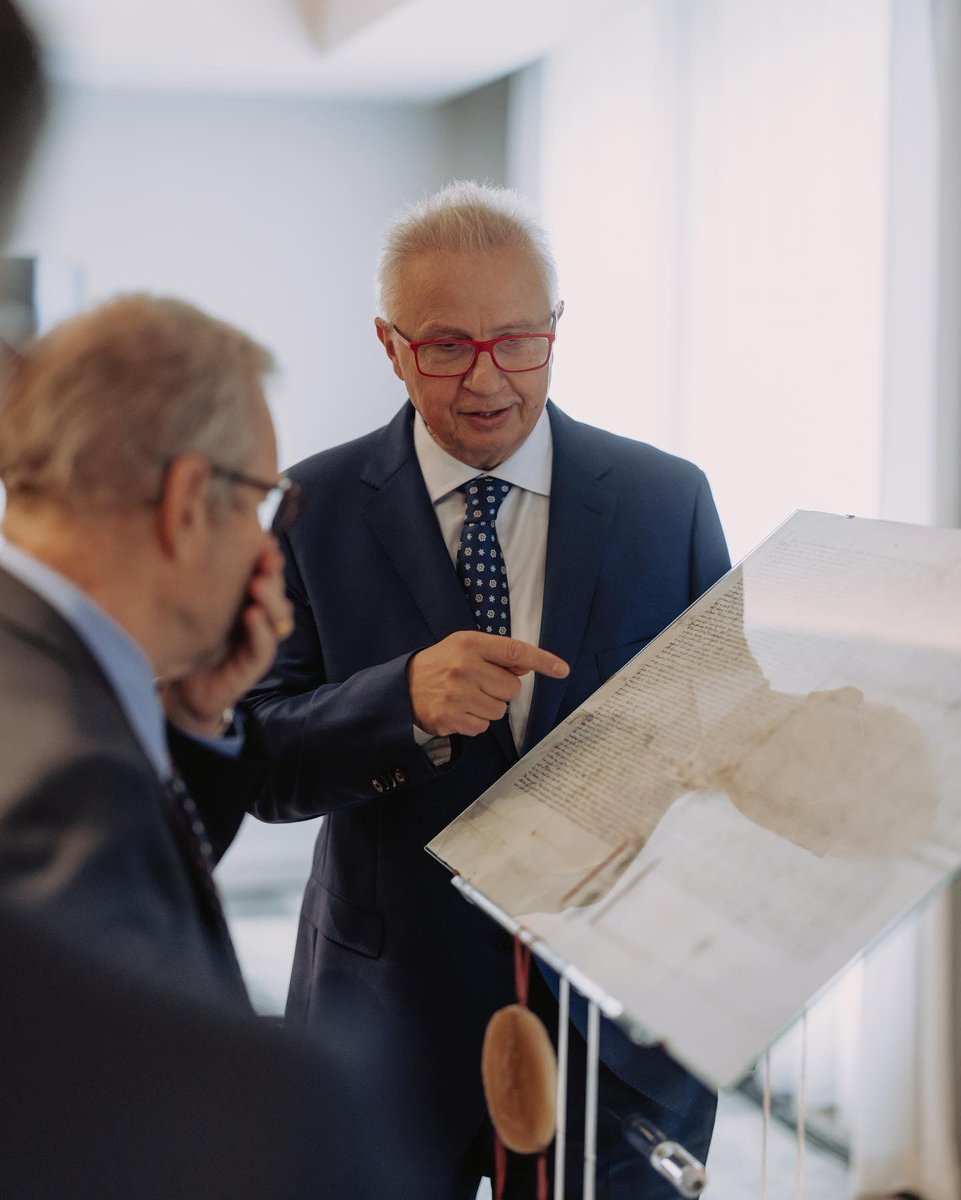 László Trócsányi tweet media