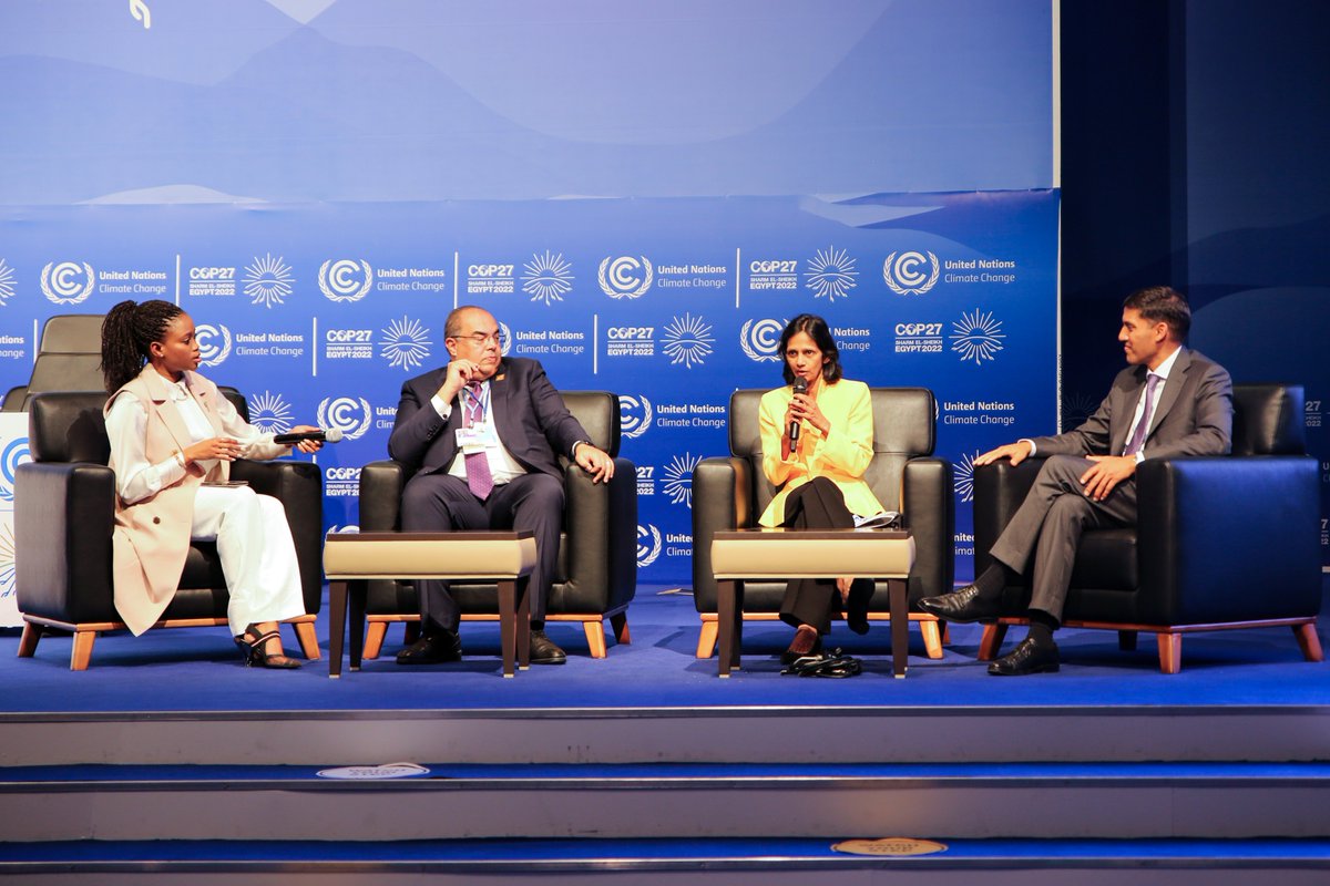 IISD_ENB's tweet photo. On Tuesday, #COP27 delegates were dashing from room to room, trying to keep up with back-to-back negotiation sessions on a variety of topics, from #climate finance to #climateadaptation and #lossanddamage

Our highlights and images ➡️ https://t.co/fSvvVFJdbP

#ClimateAction https://t.co/EtV4AYOLCt