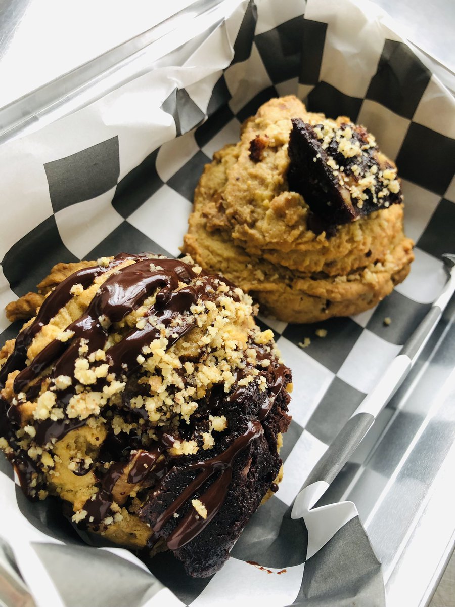 Casa_Chen2020's tweet photo. Packing up 🍪 
#monstercookies https://t.co/4Q6w35oips