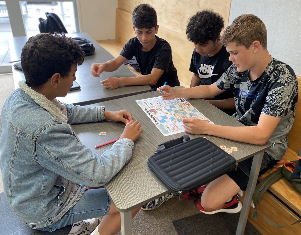 My photo share for the day - Students playing Battleground - a game to help develop students' ability and confidence to ask their own questions and think strategically. missdtheteacher.blogspot.com/2022/11/battle… #edchatnz #edphoto22 #gamebasedlearning #edchat