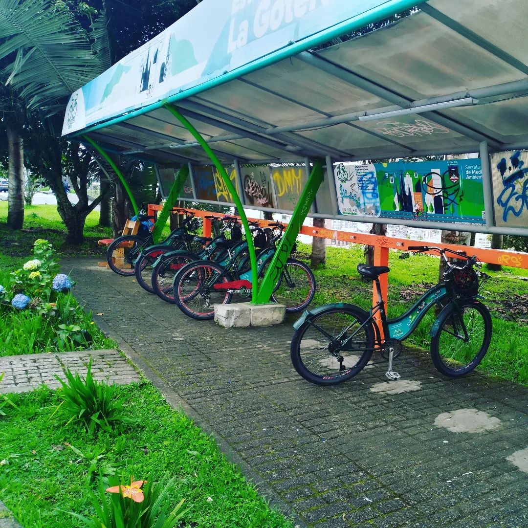 Bicicletas Públicas: ejemplo a replicar! Si en Ciudades (con) Pendientes entre las cordilleras que cruzan Colombia se puede, por qué no se podría en el Gran Valparaíso?

Puede revisar la publicación completa en
Ig (cutt.ly/qN5ZWBV)
Fb (cutt.ly/BN5ZURn)