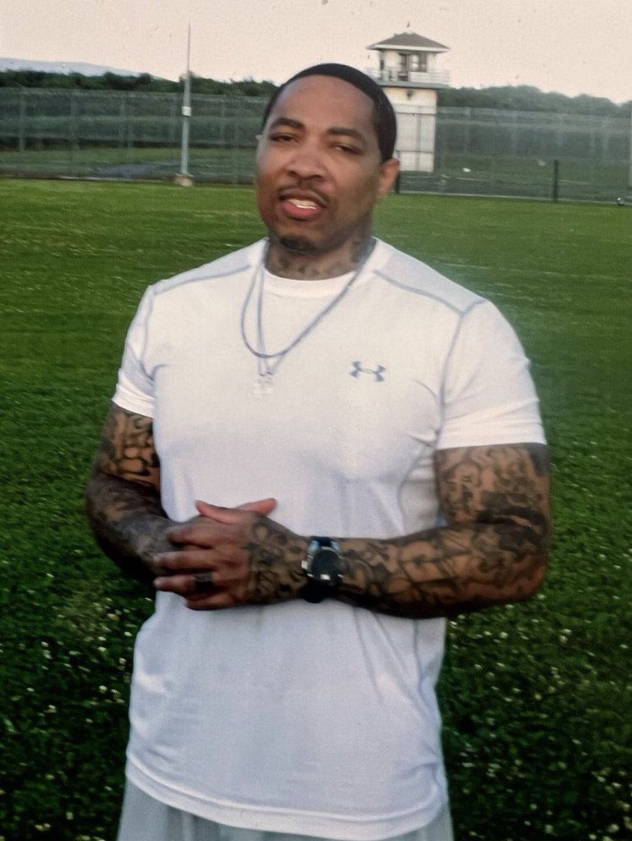 FreePeterAdams's tweet photo. Please continue to support Peter by sharing his story to everyone you may know. Post it on your social media accounts with the hashtag #FreePeterAdams . Also visit his petition https://t.co/7WKTHjDAW3 to read his story and sign. #maryland #baltimore #jusitce #bmore @DJQUICKSILVA https://t.co/Jt7C9Oc34a