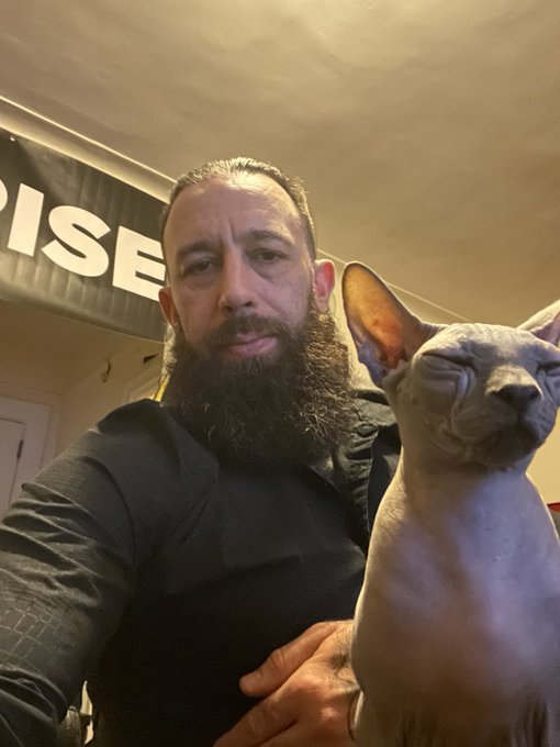 He was very displeased that he had to sit still for a picture. https://t.co/OO7ao7ZVvF