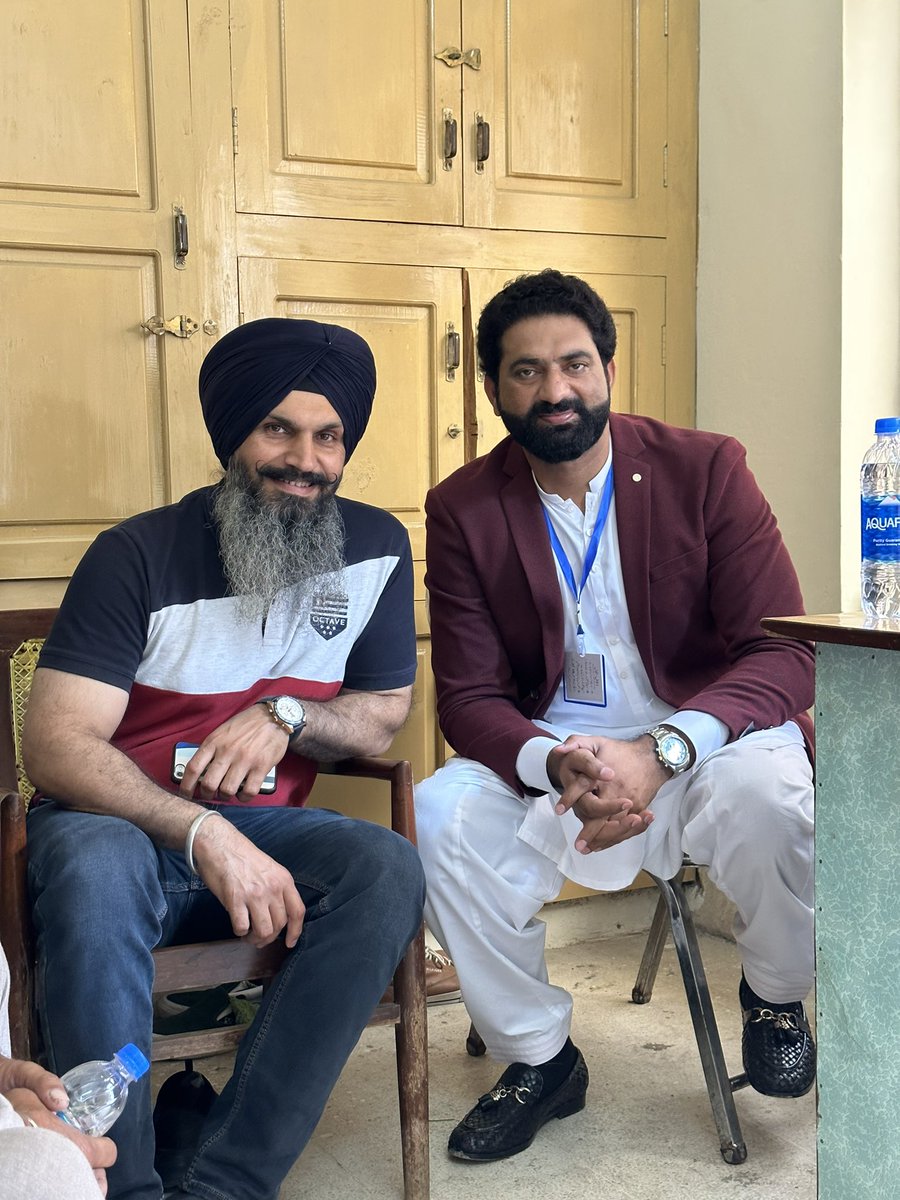 nasirdhilllon6's tweet photo. Welcome Pakistan 
@amarjit randhawa @kulwant dhami 
#makhansingh #randeepkaur  #taridubb 
#Gurmejsingh https://t.co/YsZMYLxFGW