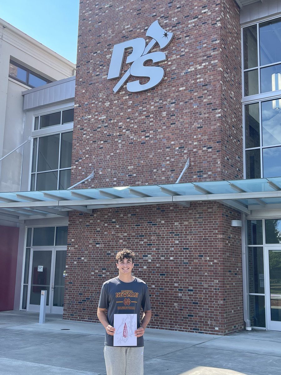 drewkrilich's tweet photo. I’m very excited to announce my commitment to the University of Puget Sound! Thank you to everybody who has helped me out along the way! Can’t wait for these next four years! #LoggerUP  @CoachSheltonUPS @CNCardinals @WCEBball @NBBANorthBay https://t.co/Axr6yputOY